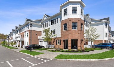 door installation services in Roslyn